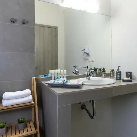 Rose Master Bedroom Appartement Rhodes City