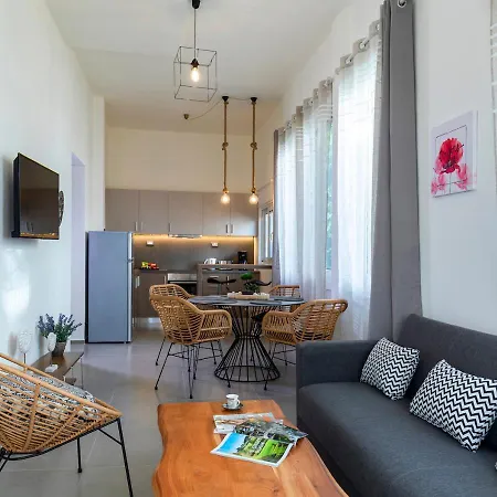 Rose Master Bedroom Apartman Rhodes City